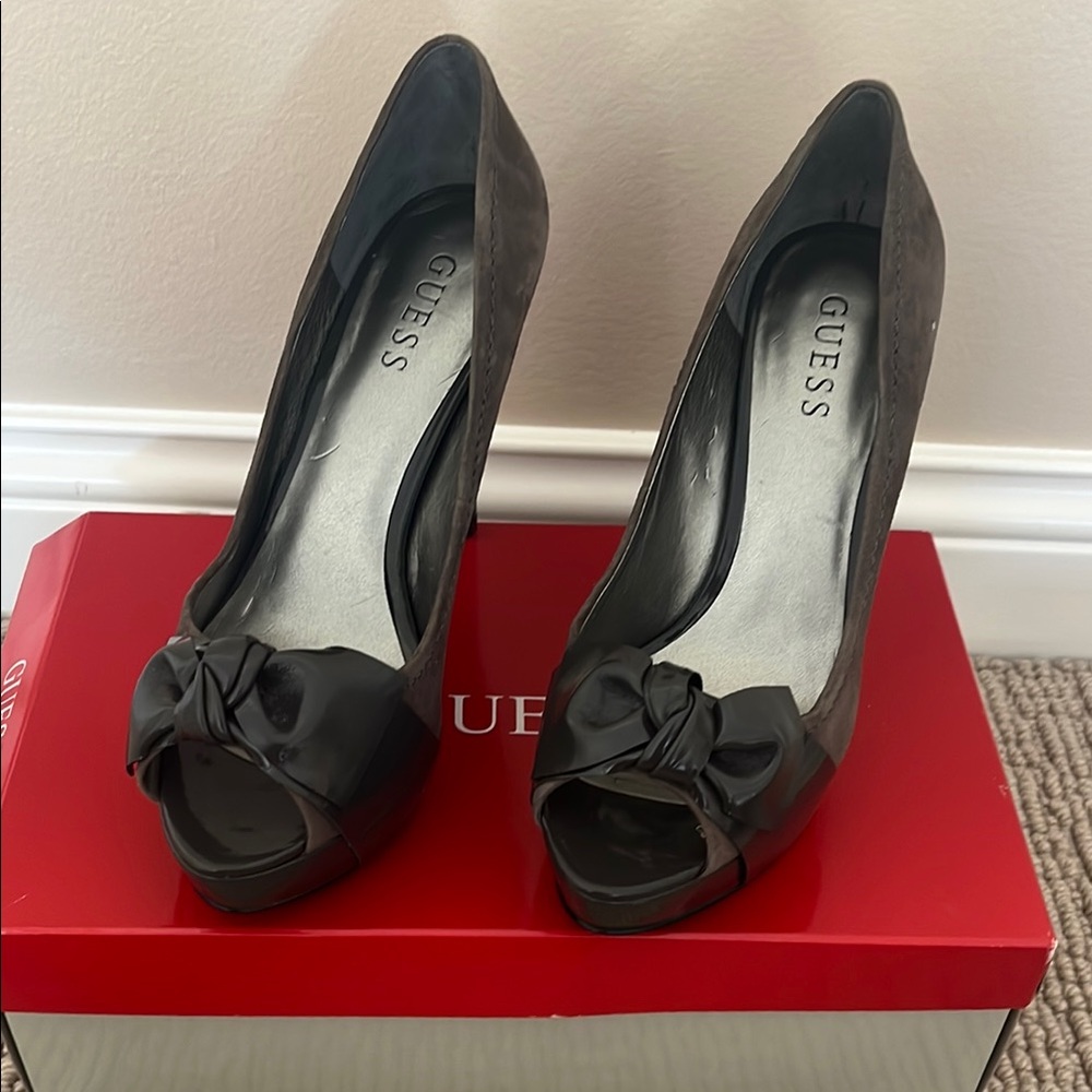 Guess Elegant Grey Peep Toe Heels